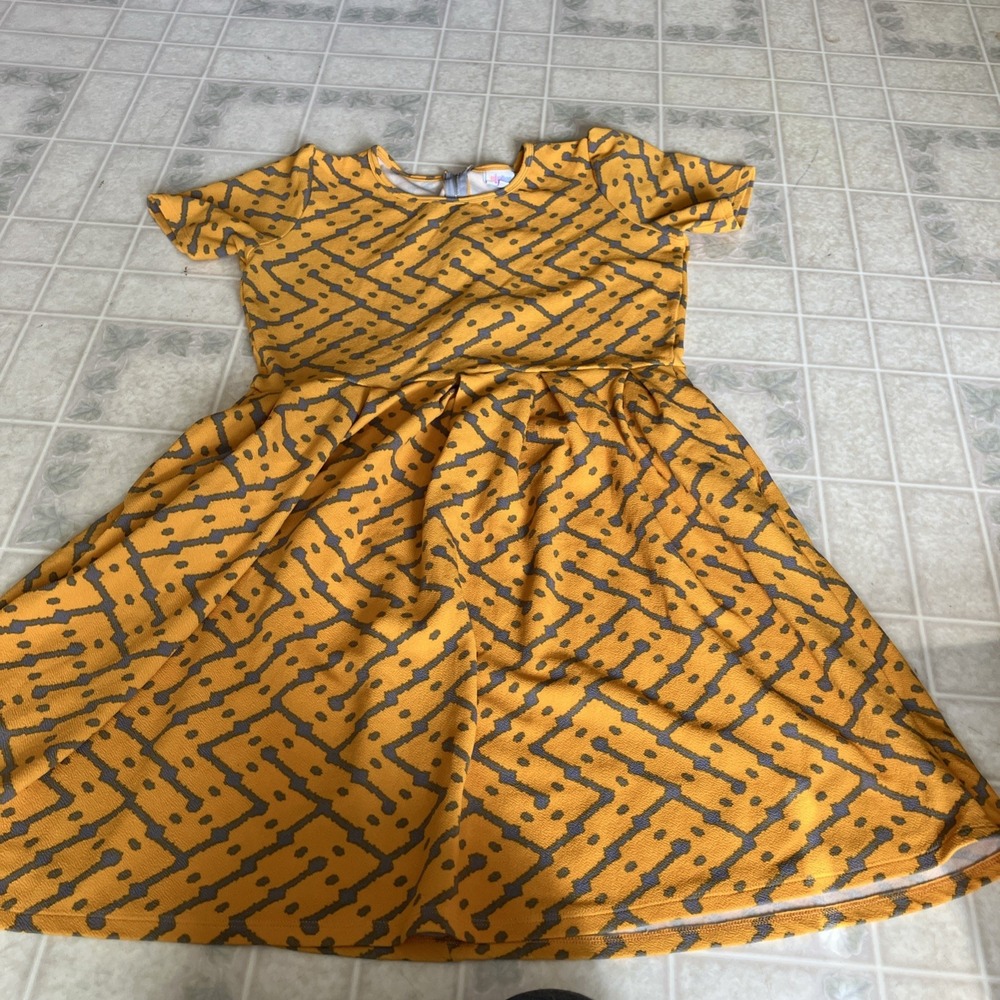 LuLaRoe Amelia Dress Textured Size 2XL Harvest Gold Pleated Skirt & Back Zipper
